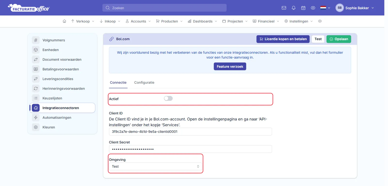 De instellingen van de Bol.com-koppeling, tabblad Connectie, met de schakelaar Actief, de velden Client ID en Client Secret en Omgeving op Test; de regel Actief en het veld Omgeving zijn rood omlijnd