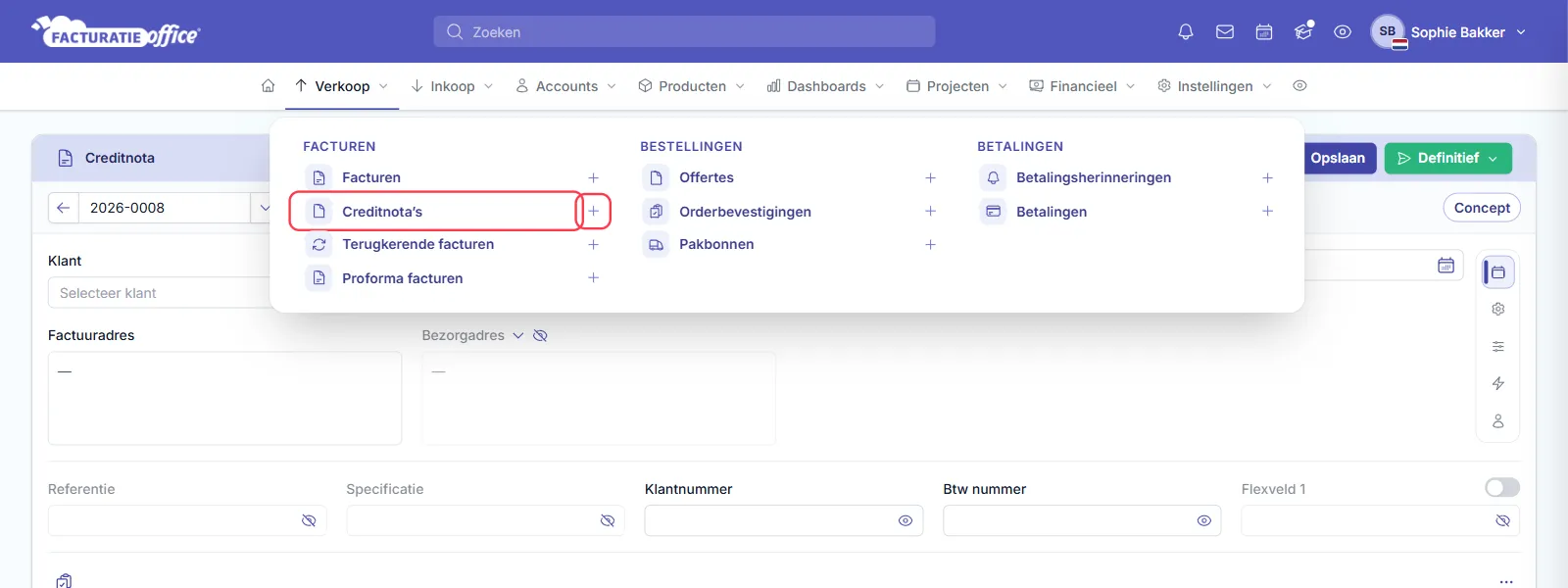 Het menu Verkoop in Facturatie Office met onder FACTUREN de items Facturen, Creditnota's, Terugkerende facturen en Proforma facturen, elk met een plusje; Creditnota's en het plusje ernaast zijn rood omlijnd