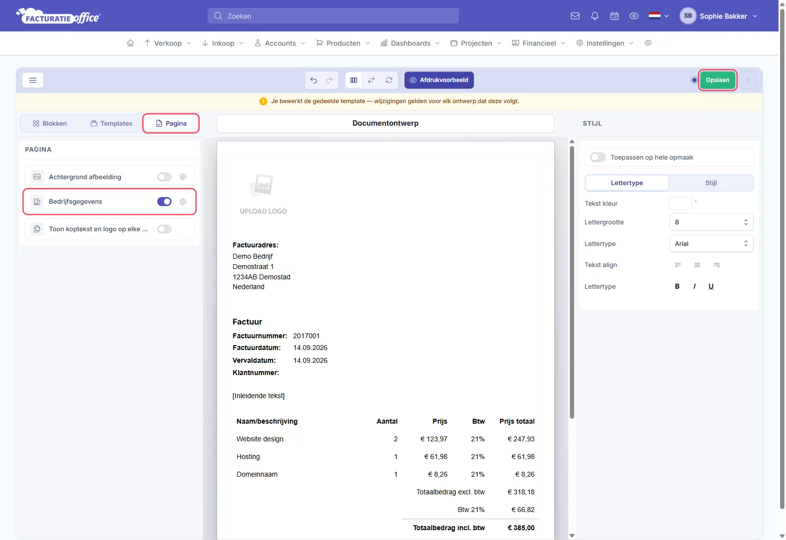De document template-editor in Facturatie Office met links het tabblad Pagina geopend, met de opties Achtergrond afbeelding, Bedrijfsgegevens en Toon koptekst en logo op elke pagina; het tabblad Pagina, de optie Bedrijfsgegevens en de knop Opslaan zijn rood omlijnd