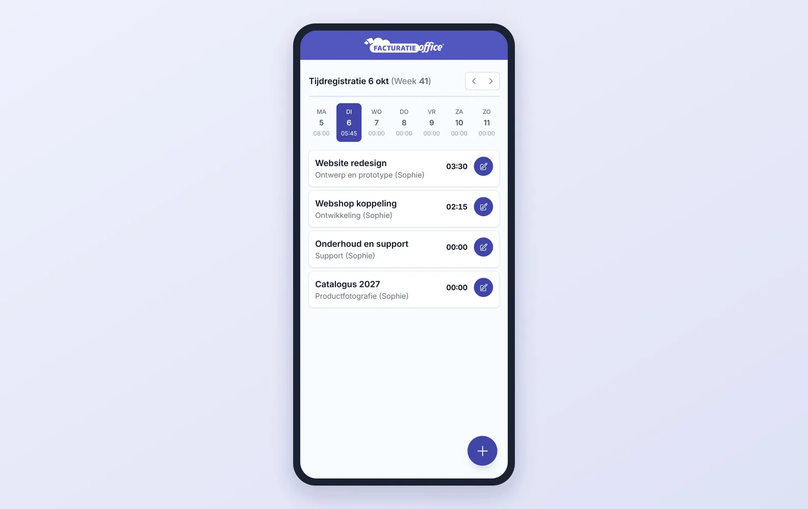 Mobiele tijdregistratie op een smartphone: weekbalk met dagtotalen en de uren van vandaag per project